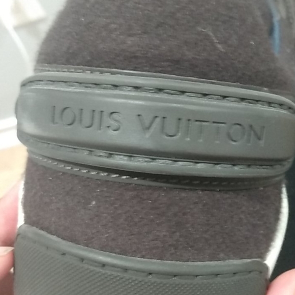 Louis Vuitton Men's Elliptic Damier sneaker - Picture 10 of 12